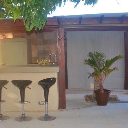 Homey Vacation And Carrental Willemstad Exterior foto