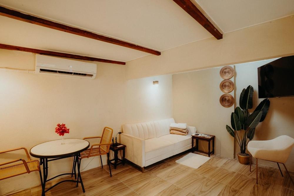 Homey Vacation And Carrental Willemstad Exterior foto